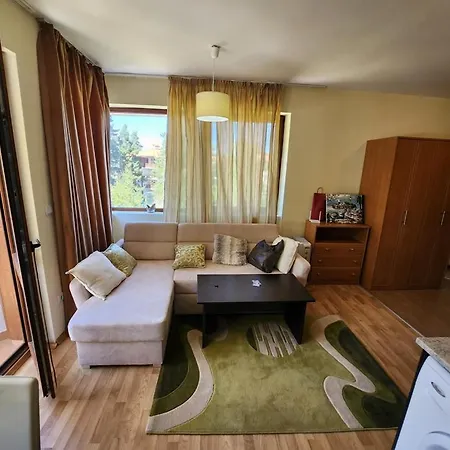 Pine Tree Easy Access - Next 100m To Slope And Forest View