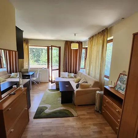 Pine Tree Easy Access - Next 100m To Slope And Forest View