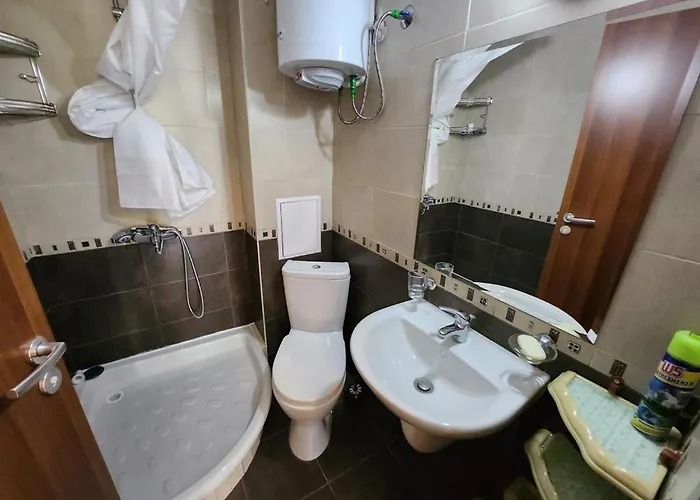 Pine Tree Easy Access - Next 100m To Slope And Forest View 班斯科